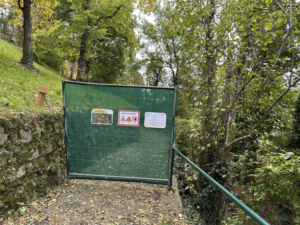 Manchmal sind einige Wege auf dem Schlossberg zeitweise gesperrt